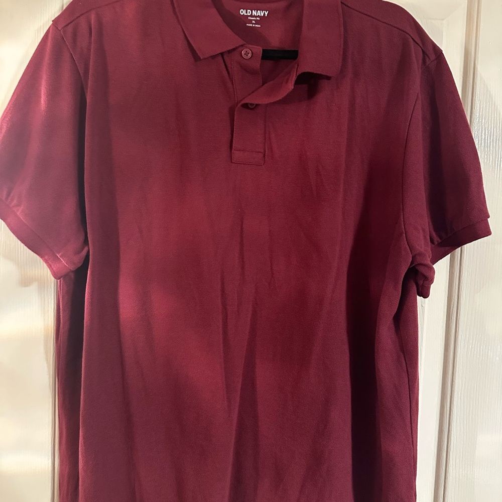 Old Navy Men's Burgundy Polo Shirt